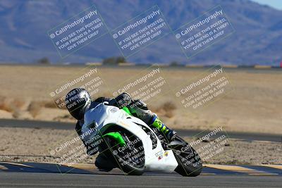 media/Jan-08-2022-SoCal Trackdays (Sat) [[1ec2777125]]/Turn 4 (1145am)/